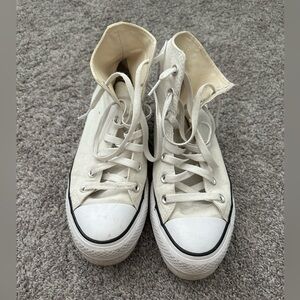 Platform Hightop White Women’s Converse | Size 8.5